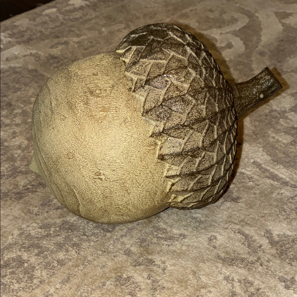 Cute Decorative Acorn Figurine 🍂🧡